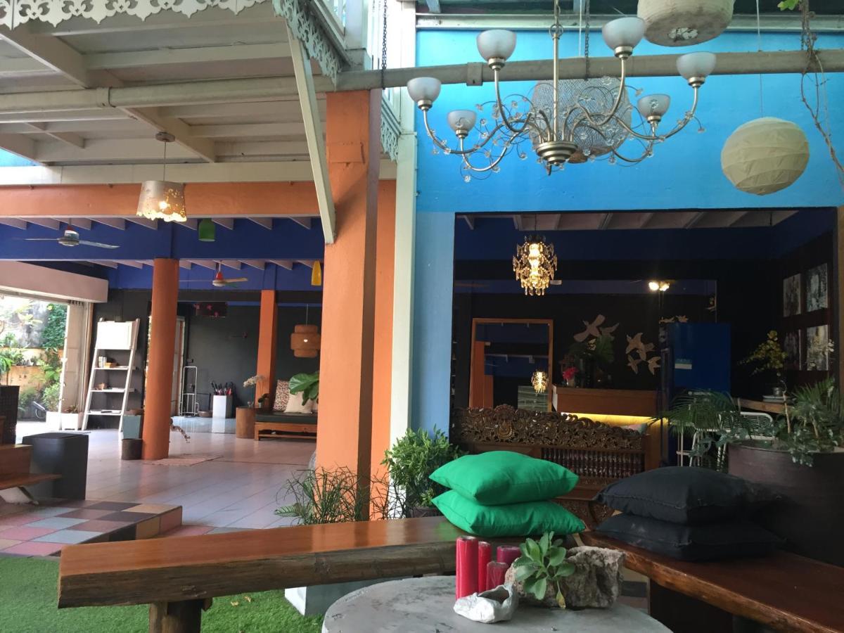 Issara House Bangkok Otel Dış mekan fotoğraf