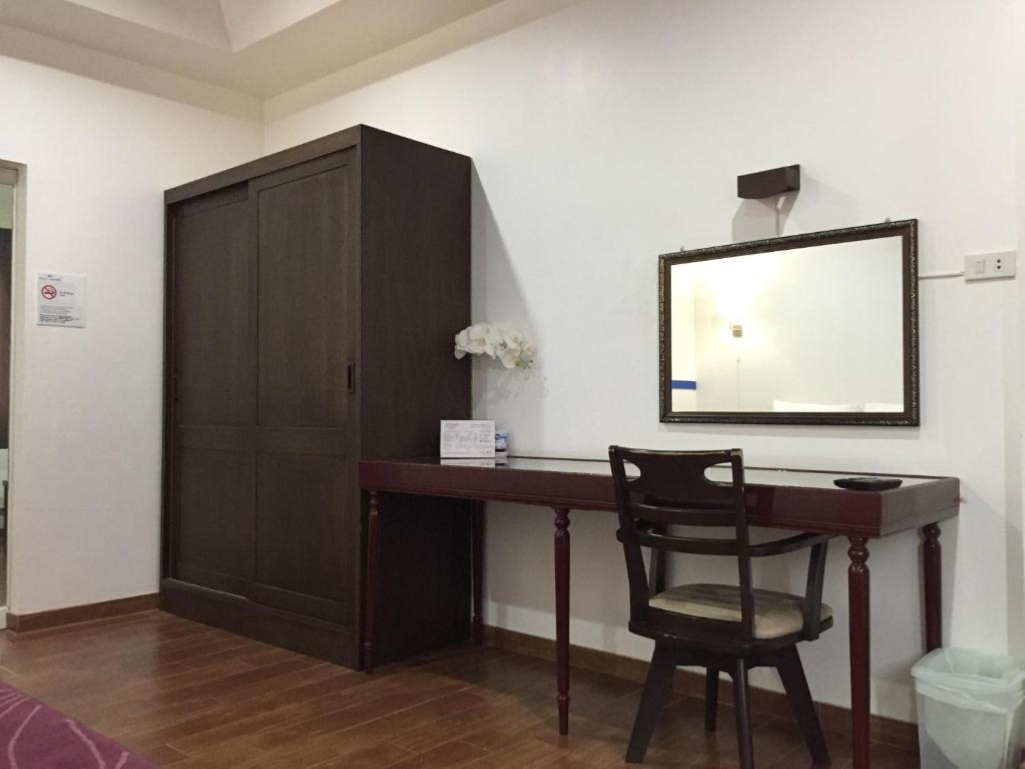 Issara House Bangkok Otel Dış mekan fotoğraf