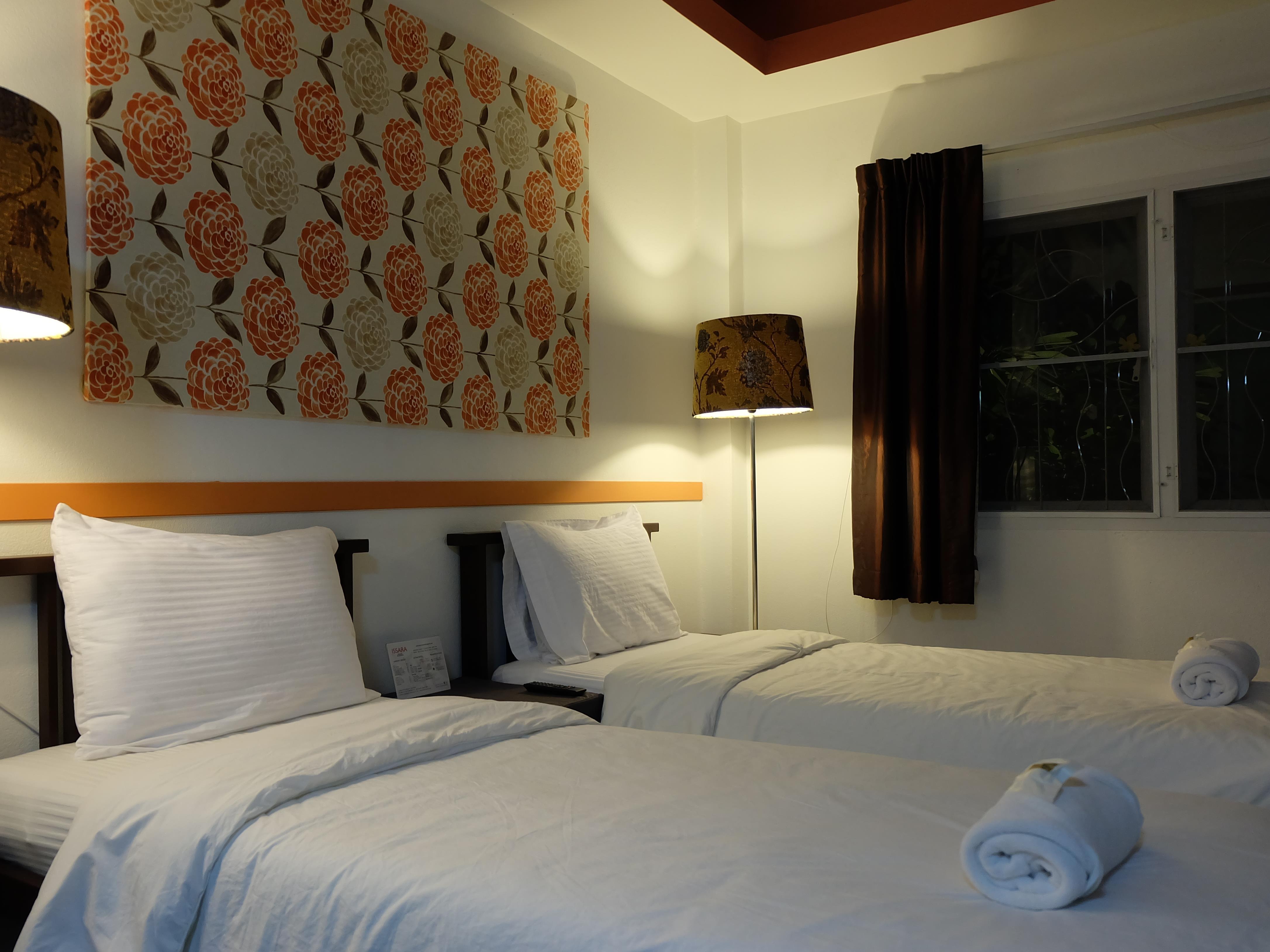 Issara House Bangkok Otel Dış mekan fotoğraf